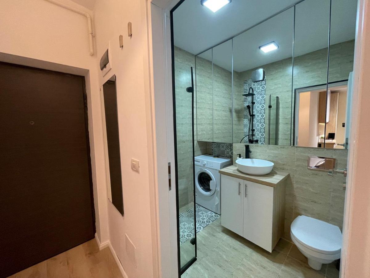 Riverside Luxury Apartment Near President Palace บูคาเรสต์ ภายนอก รูปภาพ